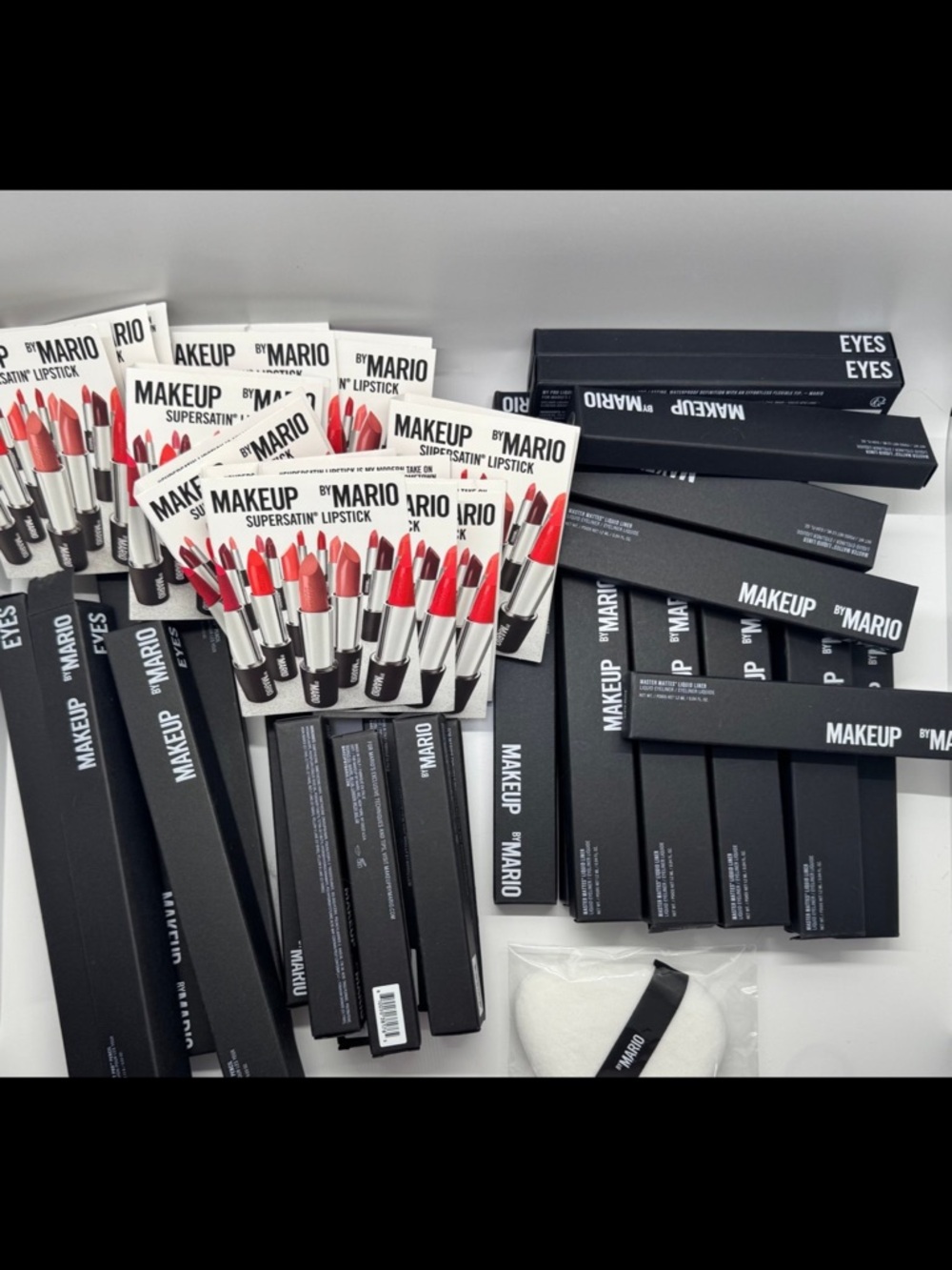 Makeup by Mario eyeliner & lipstick bundle 40
Pieces brand new